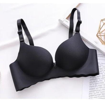 Sutien cu efect de ridicare pentru un contur natural în toată discreția