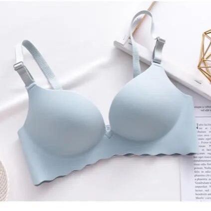 Sutien cu efect de ridicare pentru un contur natural în toată discreția