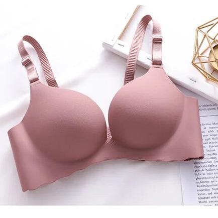 Sutien cu efect de ridicare pentru un contur natural în toată discreția