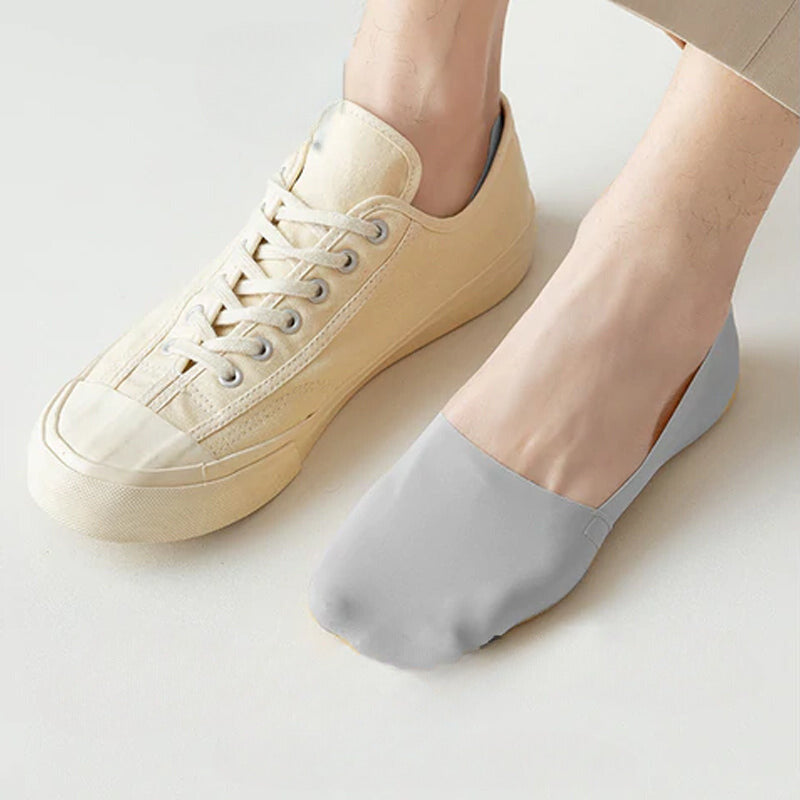 Silk ice socks: Anti-slip comfort for your feet 